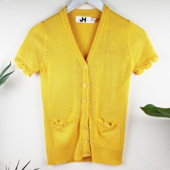 Vintage 70s Style Crocheted Boho Yellow Knit Top Button Front Short Sleeve - Picture 2 of 11